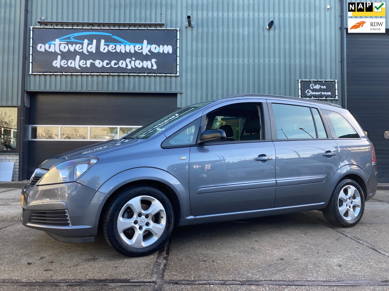 Opel Zafira - 1.8 Enjoy koude airco/7 persoons - AutoWereld.nl