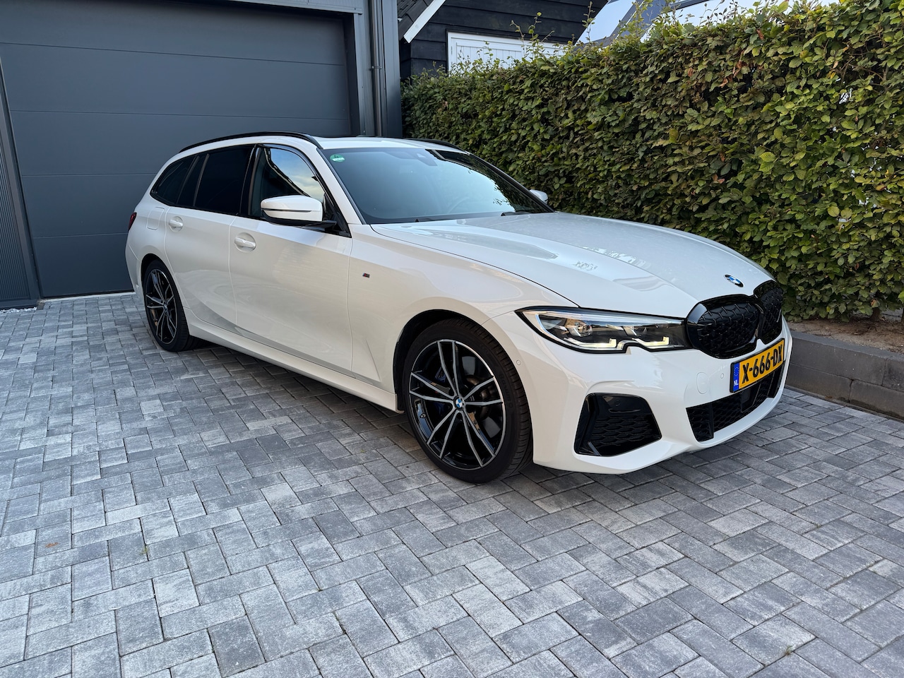 BMW 3-serie Touring - M340i xDrive High Executive Edition - AutoWereld.nl