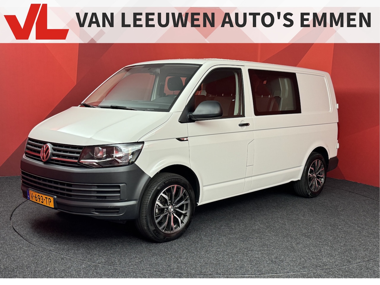 Volkswagen Transporter - 2.0 TDI L1H1 Economy Business | Airco | Trekhaak | - AutoWereld.nl