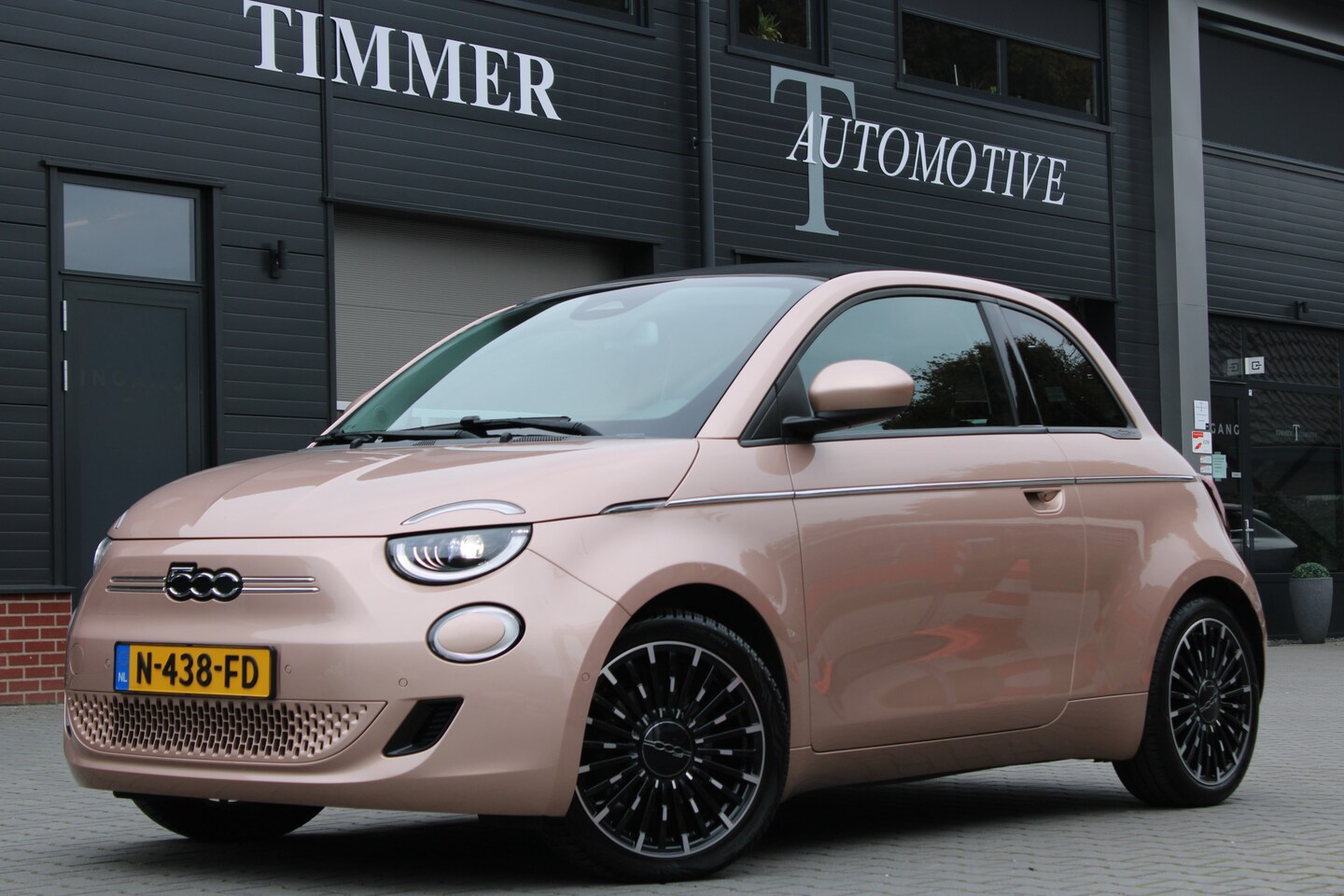 Fiat 500 C - Icon 42 kWh - Goed onderhouden -Winterpakket - Adaptive cruise control 17 inch - AutoWereld.nl