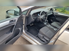 Volkswagen Golf - 1.4 TSI Highline