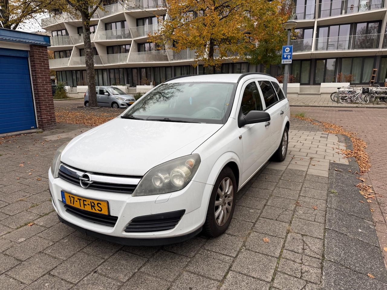Opel Astra Wagon - 1.6 Business Airco Trekhaak Snow White - AutoWereld.nl