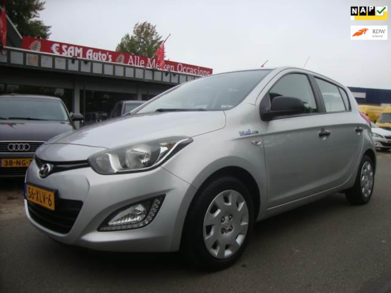 Hyundai i20 - 1.2i Business Edition 1.2i Business Edition (Airco ) - AutoWereld.nl