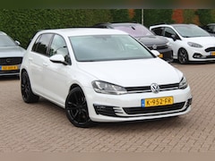 Volkswagen Golf - 1.4 TSI ACT Highline / Trekhaak / Parkeerhulp V+A / Xenon / 18'' / Stoelverwarming / Bluet