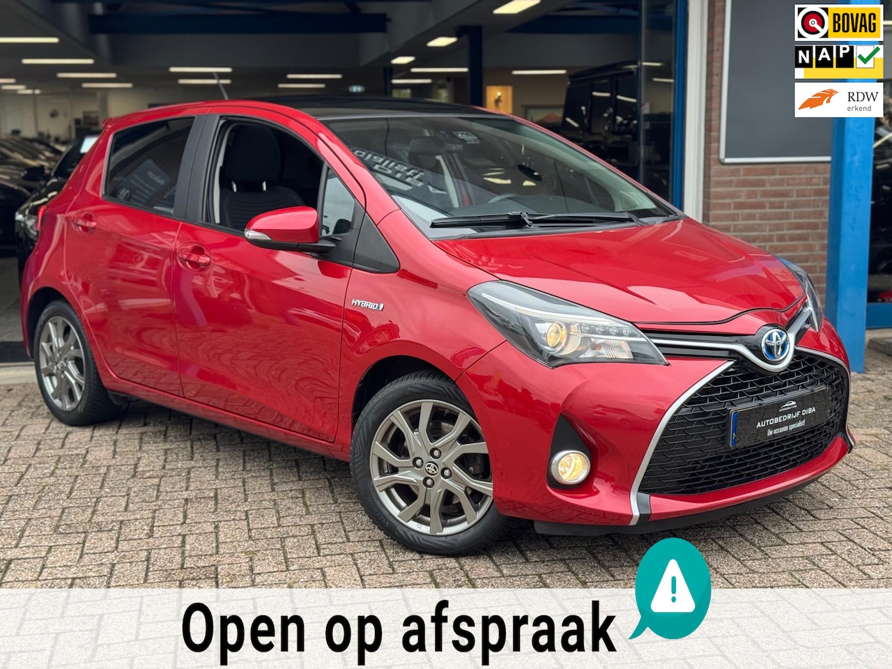 Toyota Yaris - 1.5 Hybrid Dynamic 2016 AUT PANO CLIMA LM NAP! - AutoWereld.nl