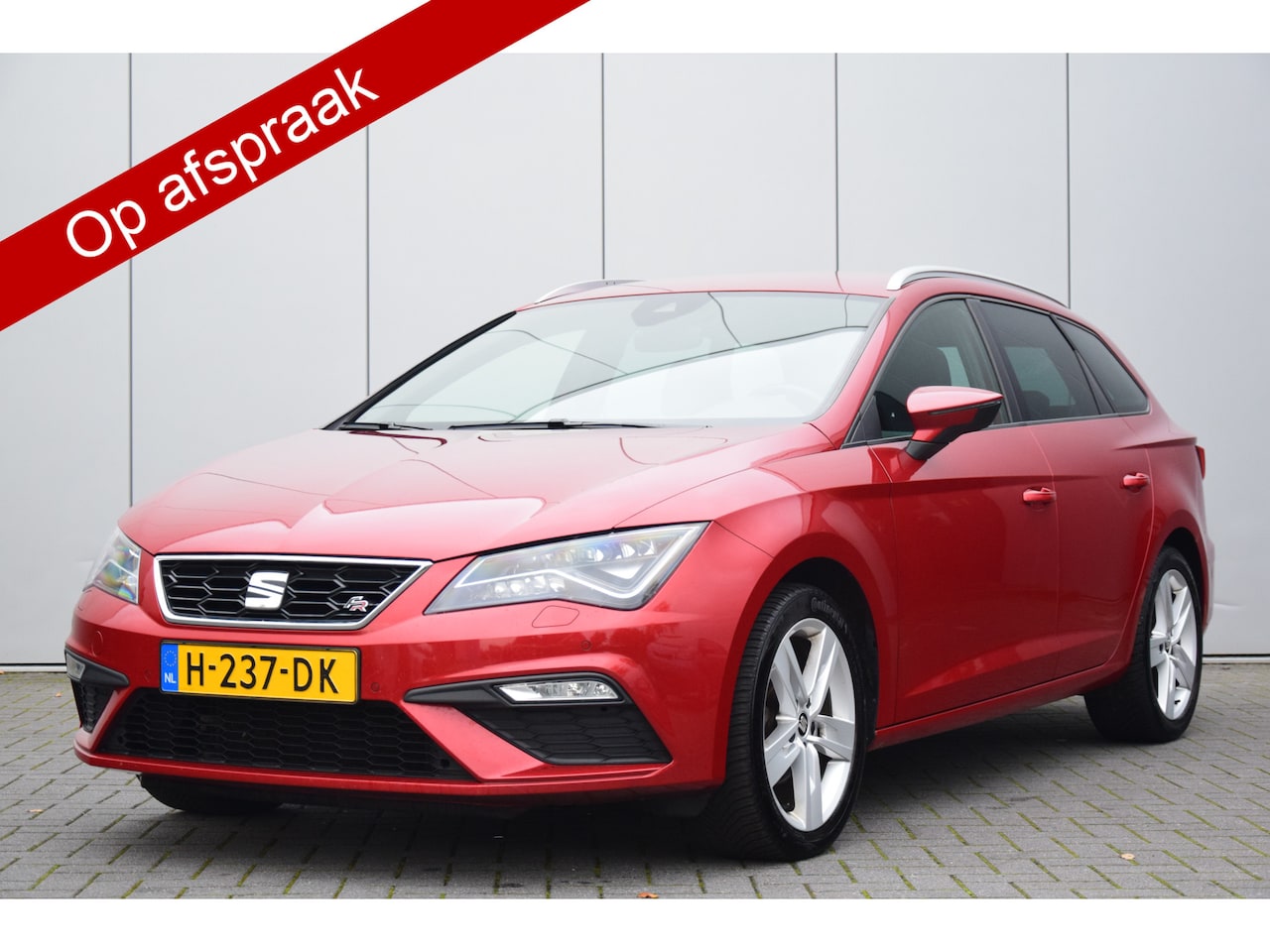 SEAT Leon ST - 1.0 TSI FR Ultimate Edition Priv/Glass Stoelverwarming Led Navi Pdc - AutoWereld.nl