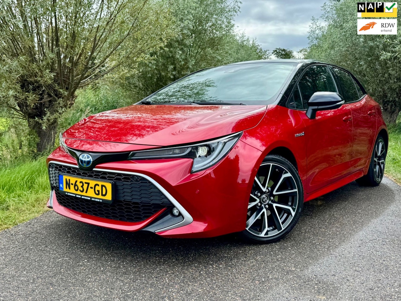 Toyota Corolla - 2.0 Hybrid Selection Clima Navi Stoel/Stuur Verwaming Perfect Onderhouden NAP - AutoWereld.nl