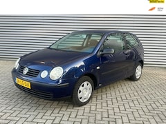 Volkswagen Polo - 1.4-16V Trendline Automaat