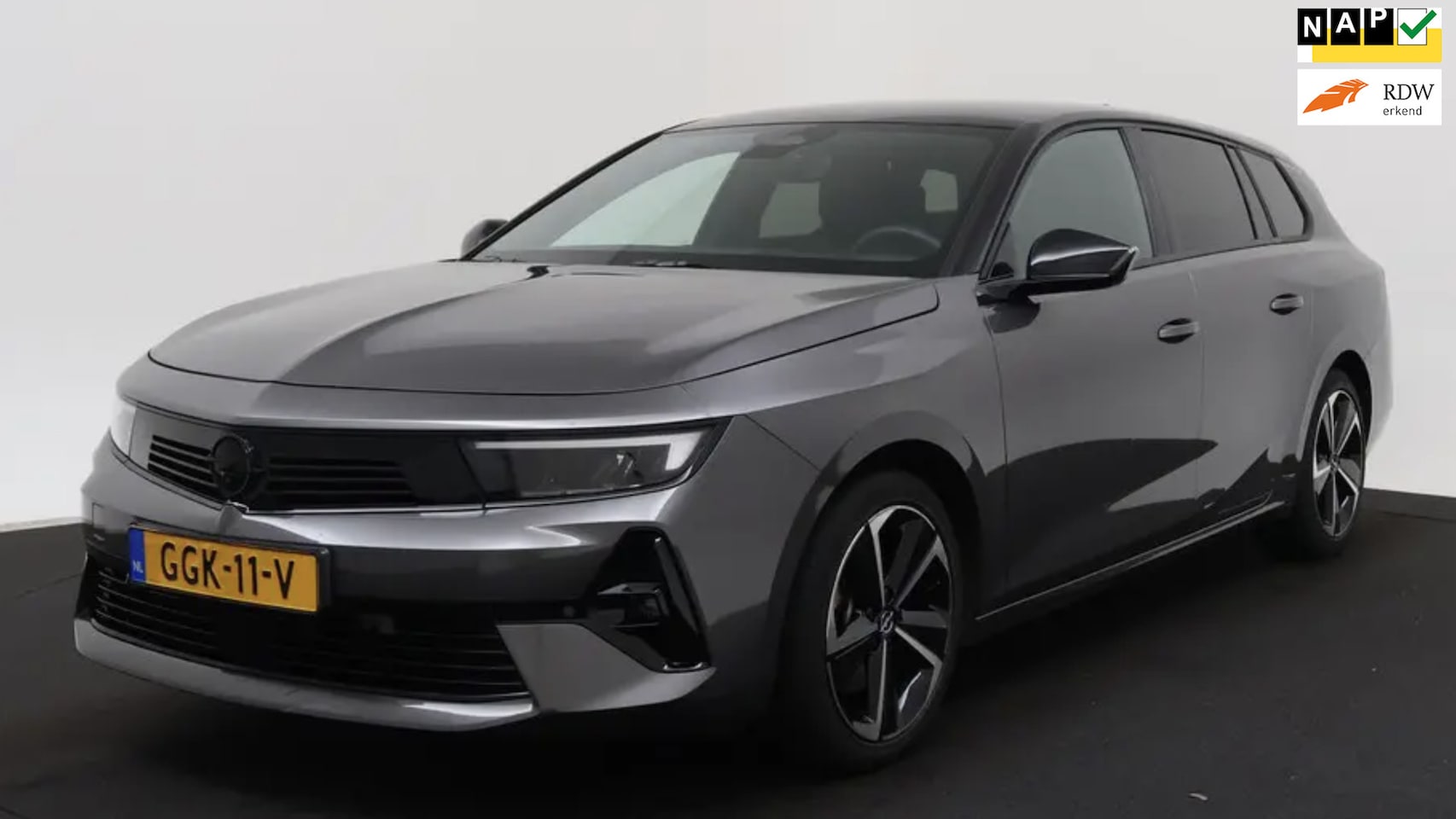 Opel Astra Sports Tourer - 1.2 136PK TURBO HYBRIDE GS NAP ORIGINEEL NEDERLANDSE AUTO HUD STOELVERWARMING VOL - AutoWereld.nl