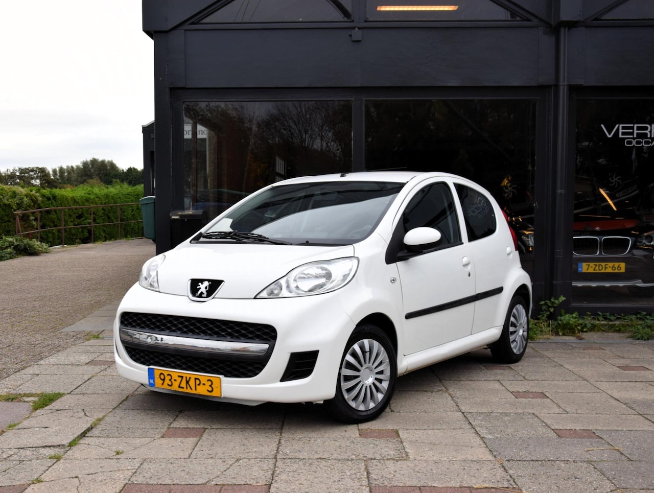 Peugeot 107 - 1.0-12V XR 1.0-12V XR - AutoWereld.nl