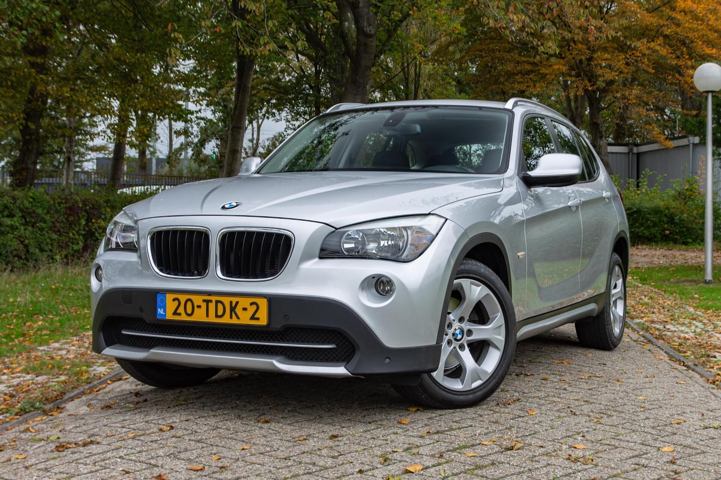 BMW X1 - sDrive18d Executive - Aut.- Org. NL - Unieke stand - - AutoWereld.nl
