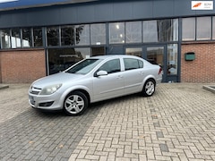 Opel Astra - 1.6 Essentia, Airco, Unieke auto