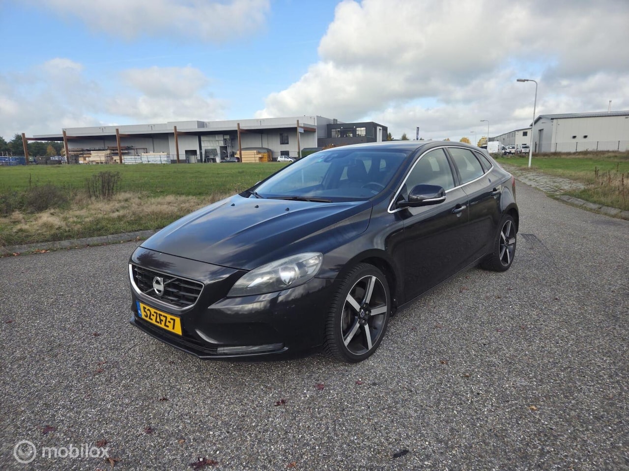 Volvo V40 - 2.0 D4 Momentum LEER / CLIMA / PDC / EXPORT - AutoWereld.nl