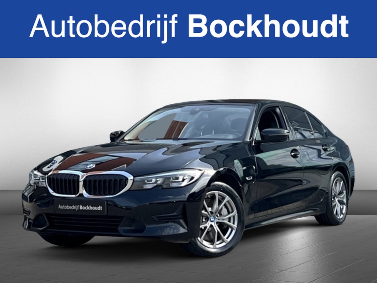 BMW 3-serie - 330e | Navi | Stoelverwarming - AutoWereld.nl