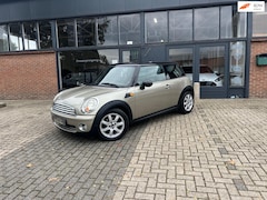 MINI Cooper - 1.6 Airco, Pano, Stoelverwarming