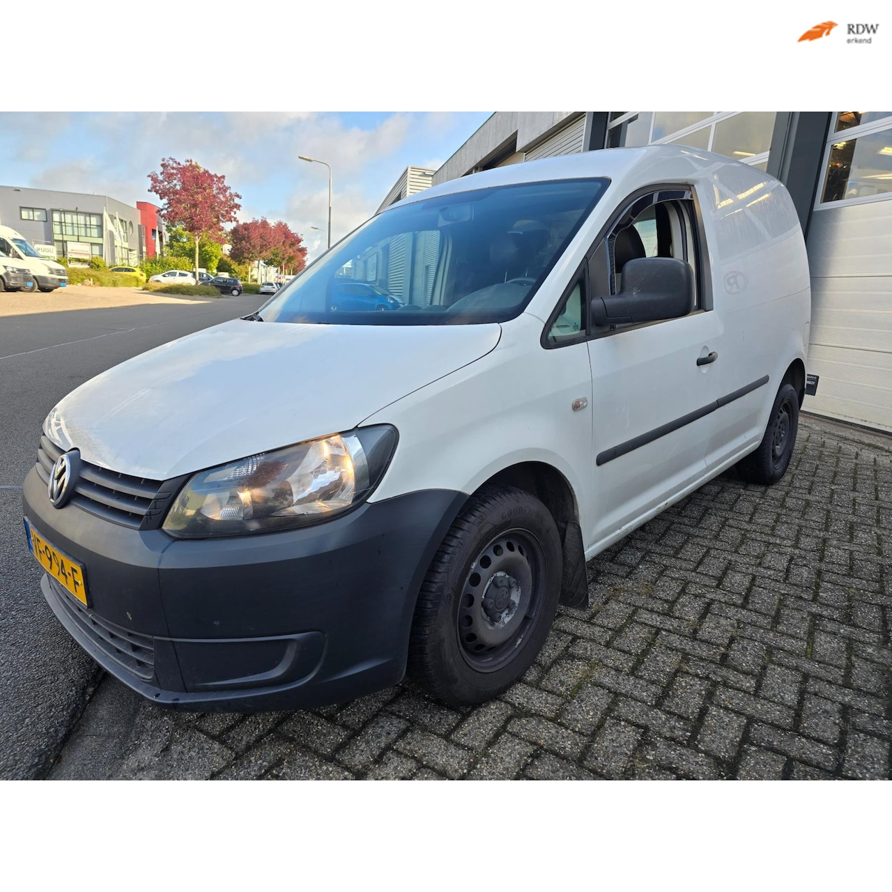 Volkswagen Caddy - 1.6 TDI lichte tik in motor als die warm word!!! - AutoWereld.nl