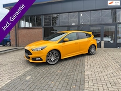 Ford Focus - 2.0 ST, Cruise control, Sync, Sony