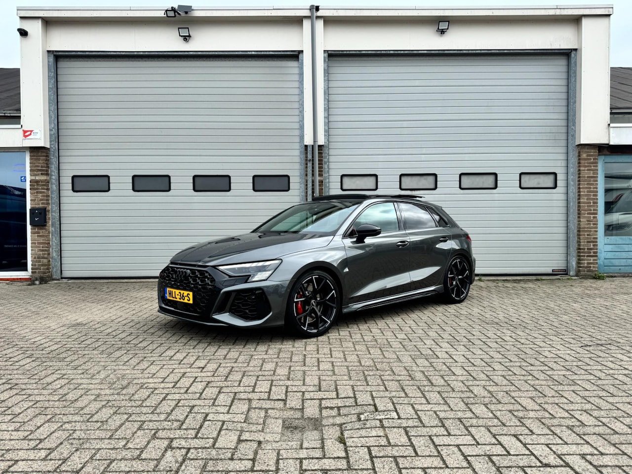 Audi A3 Sportback - 2.5 TFSI RS 3 quattro 2.5 TFSI RS 3 quattro - AutoWereld.nl