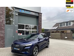 Audi Q4 e-tron - 82 kWh Sportpakket / Panoramadak / Head-up display / Wegklapbare trekhaak / Warmtepomp / M