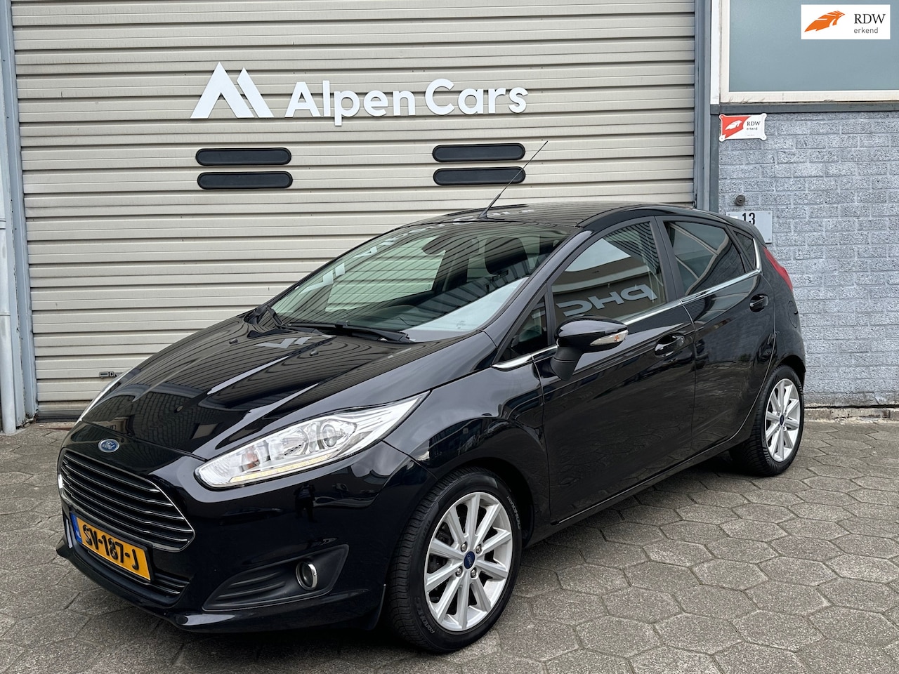 Ford Fiesta - 1.0 EcoBoost Titanium Airco / Cruise controle / PDC / Led / APK 11-2026 - AutoWereld.nl