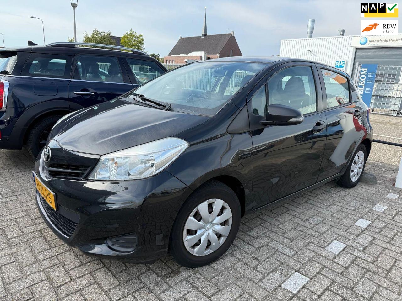 Toyota Yaris - €3850,-1.0 VVT-i Comfort 5 Drs Airco Apk 2026 - AutoWereld.nl