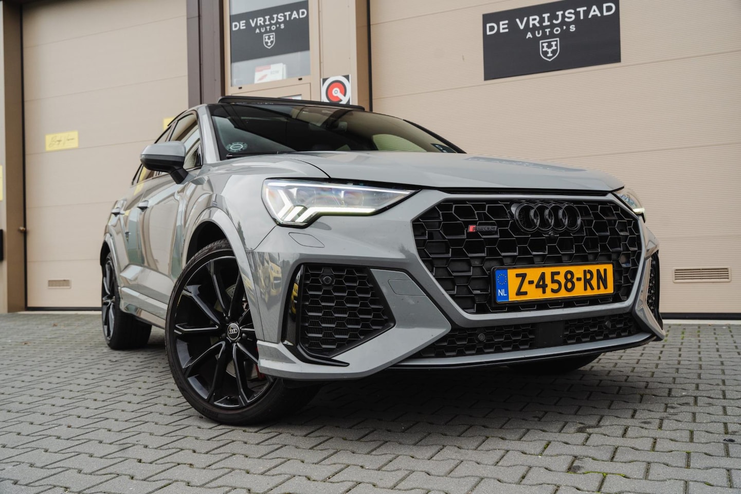 Audi Q3 Sportback - TFSI RS B&O PANO TREKHAAK CARBON INTERIEUR - AutoWereld.nl