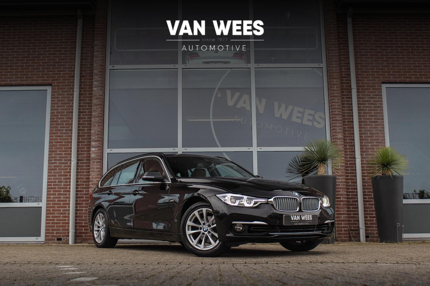 BMW 3-serie Touring - 318i LCI Edition Luxury Line Purity Executive | 2e eigenaar | NL auto | Origineel | Camera - AutoWereld.nl