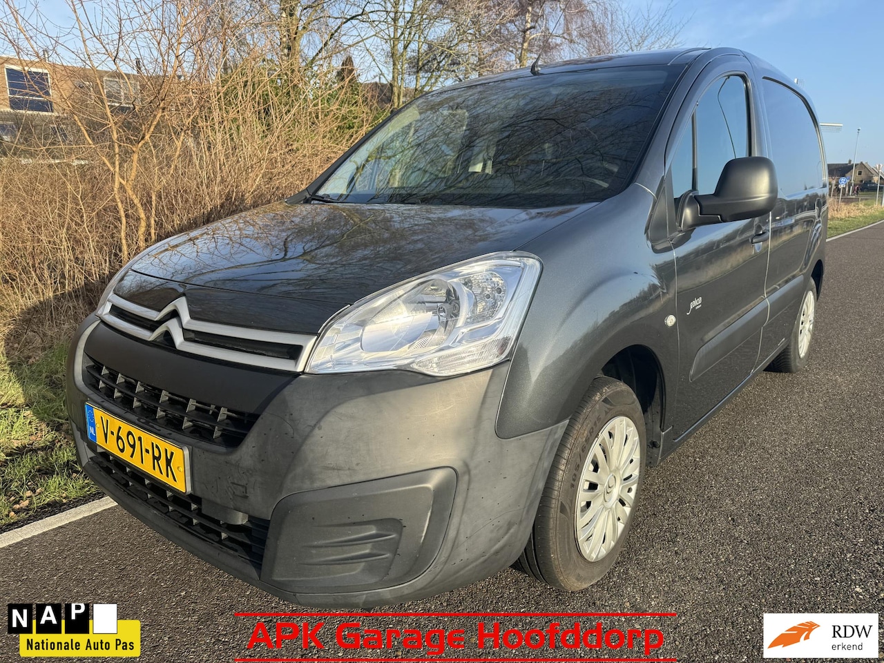 Citroën Berlingo - 1.6 BlueHDI 75 Club / AIRCO Citroen Berlingo 1.6 BlueHDI 75 Club - AutoWereld.nl
