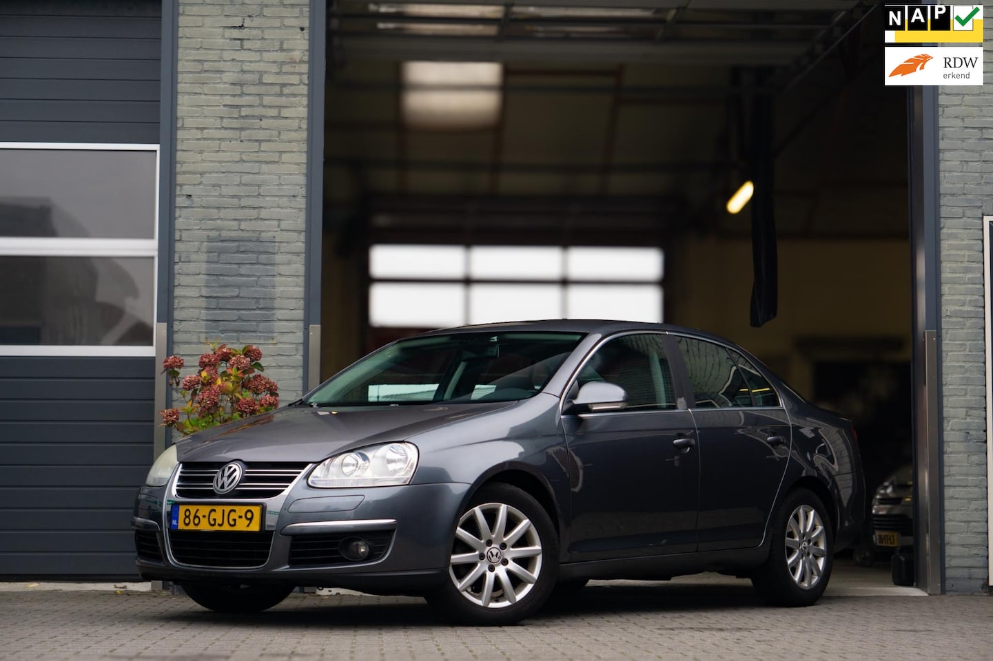 Volkswagen Jetta - 1.4 TSI Comfortline Business 1.4 TSI Comfortline Business - AutoWereld.nl