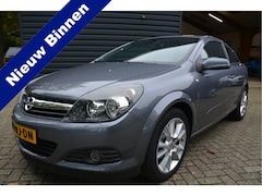 Opel Astra GTC - 1.8 Sport Automaat Clima Trekhaak Cruise Control