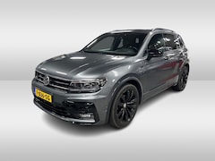 Volkswagen Tiguan - 1.5 TSI ACT Highline Business 3x R-Line / Panoramadak / Camera / Leder / 20'' / Blackpack