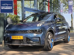 Lynk & Co 01 - 1.5 | Panoramadak | Navigatie | 20 inch | Cruise Control | PDC + Camera | Climate Control