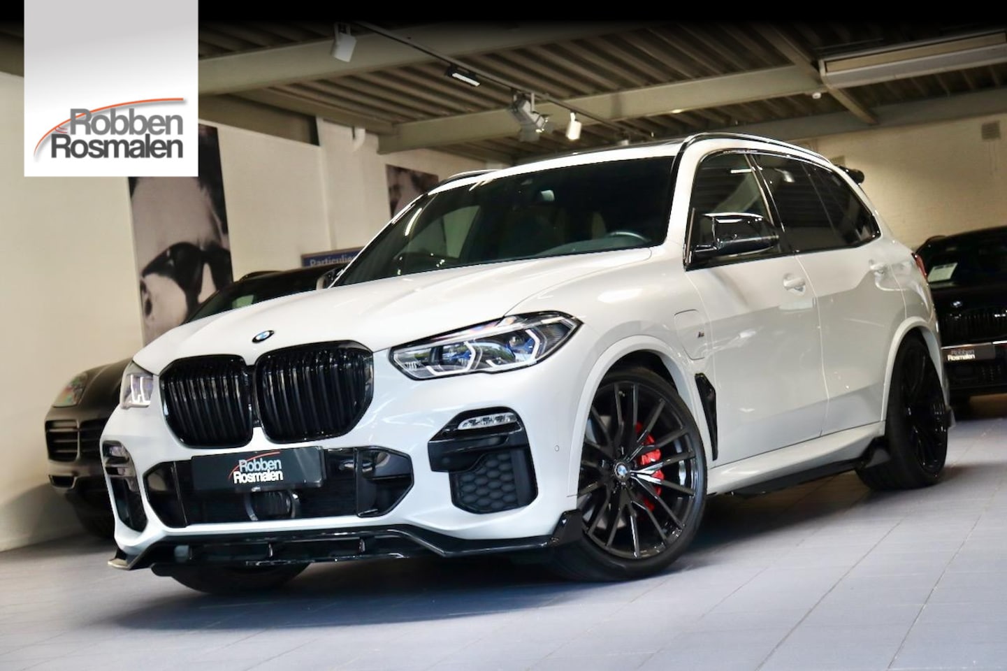 BMW X5 - xDrive45e M Sport|PANO|22''|AKRA|AERO Body - AutoWereld.nl