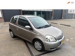 Toyota Yaris - 1.3 VVT-i Terra