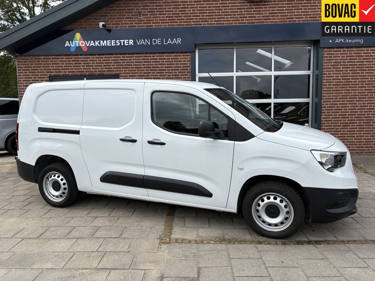 Opel Combo - 1.2 Turbo L2H1 Edition 3 ZITS! , NIEUWE DISTRIBUTIE ( Airco, Cruise control, Parkeersensor - AutoWereld.nl