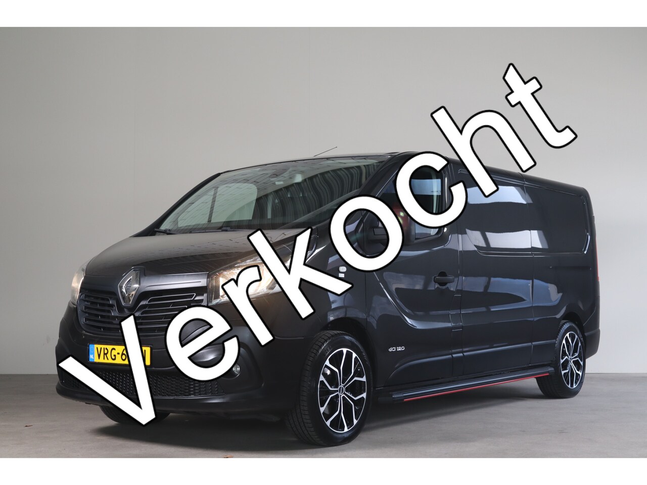 Renault Trafic - 1.6 dCi T29 L2H1 Comfort Camera I Navi I Trekhaak - AutoWereld.nl