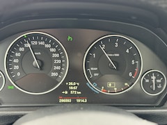 BMW 3-serie - 320d High Executive