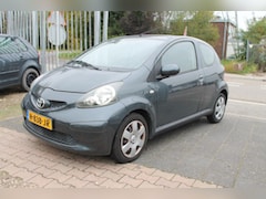 Toyota Aygo - 1.0-12V