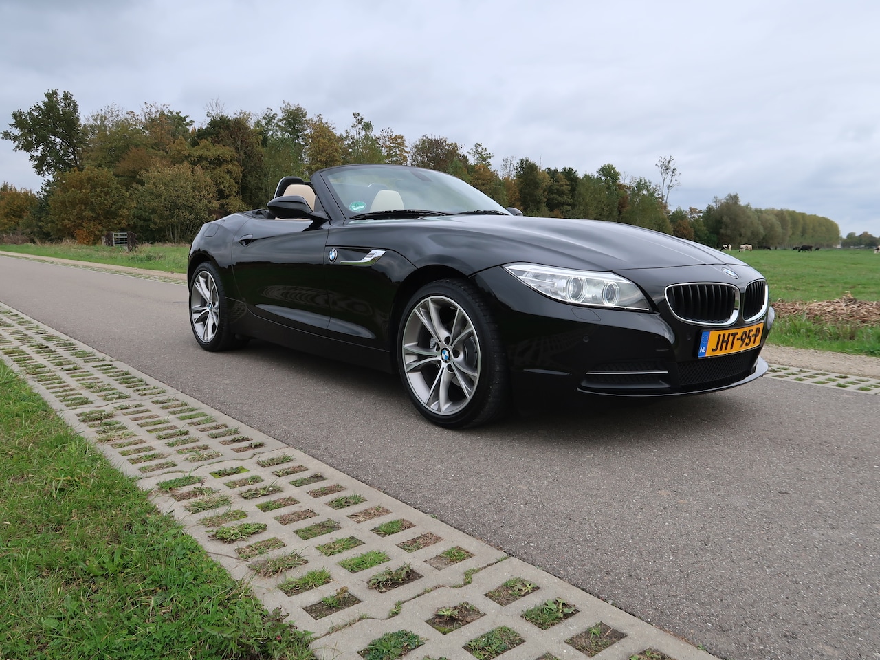 BMW Z4 Roadster - 1.8i Executive M-sport stuur en versnellingspook, stoelverwarming, Beige Leer, Airco - AutoWereld.nl