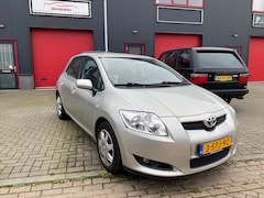 Toyota Auris - 1.6-16V Luna - 2008