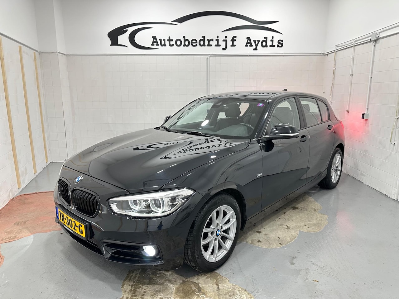 BMW 1-serie - 118i High Executive Aut Lci Led 2017 - AutoWereld.nl