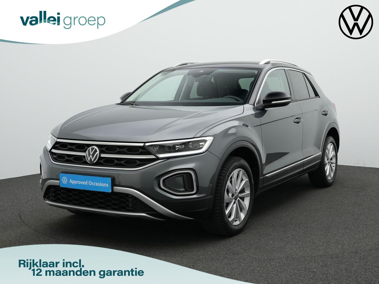 Volkswagen T-Roc - 1.5 TSI 150 pk DSG Style | Trekhaak | Navigatie | Stoelverwarming | Parkeersensoren voor/a - AutoWereld.nl