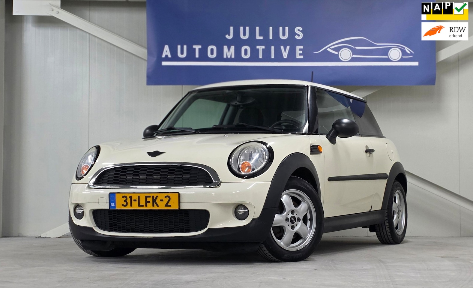 MINI One - Mini 1.6 Airco Carbon Fiber Garantie Mooi! - AutoWereld.nl