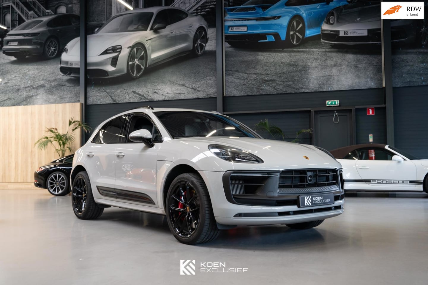 Porsche Macan - 2.9 GTS (2021, NL) Facelift model in krijt met veel opties. - AutoWereld.nl