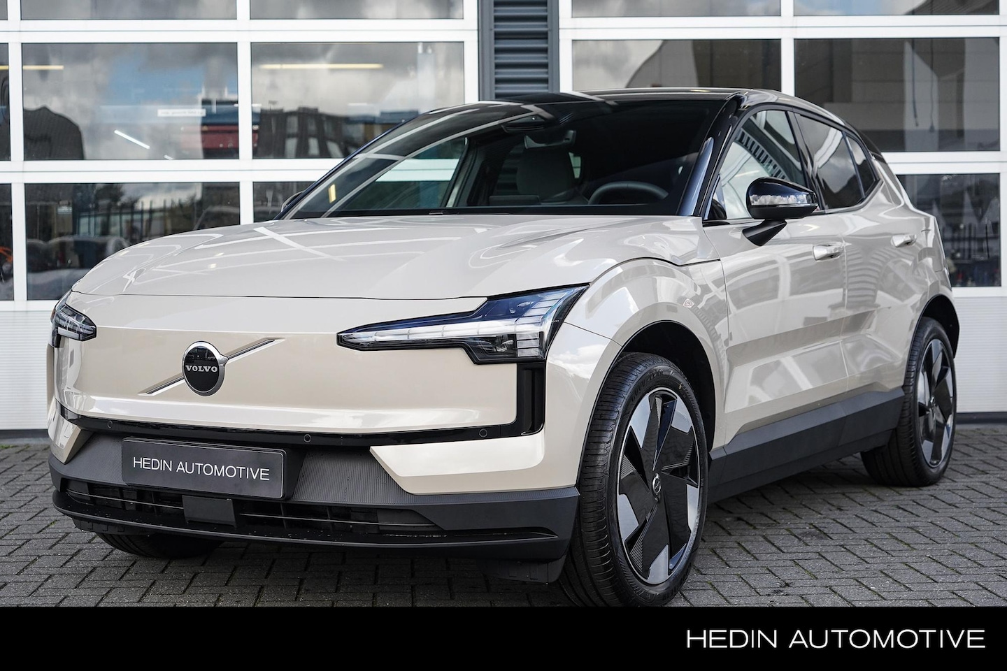 Volvo EX30 - Single Motor Extended Range Europa 69 kWh | Warmtepomp | Stoel & Stuurverwarming | Elektri - AutoWereld.nl