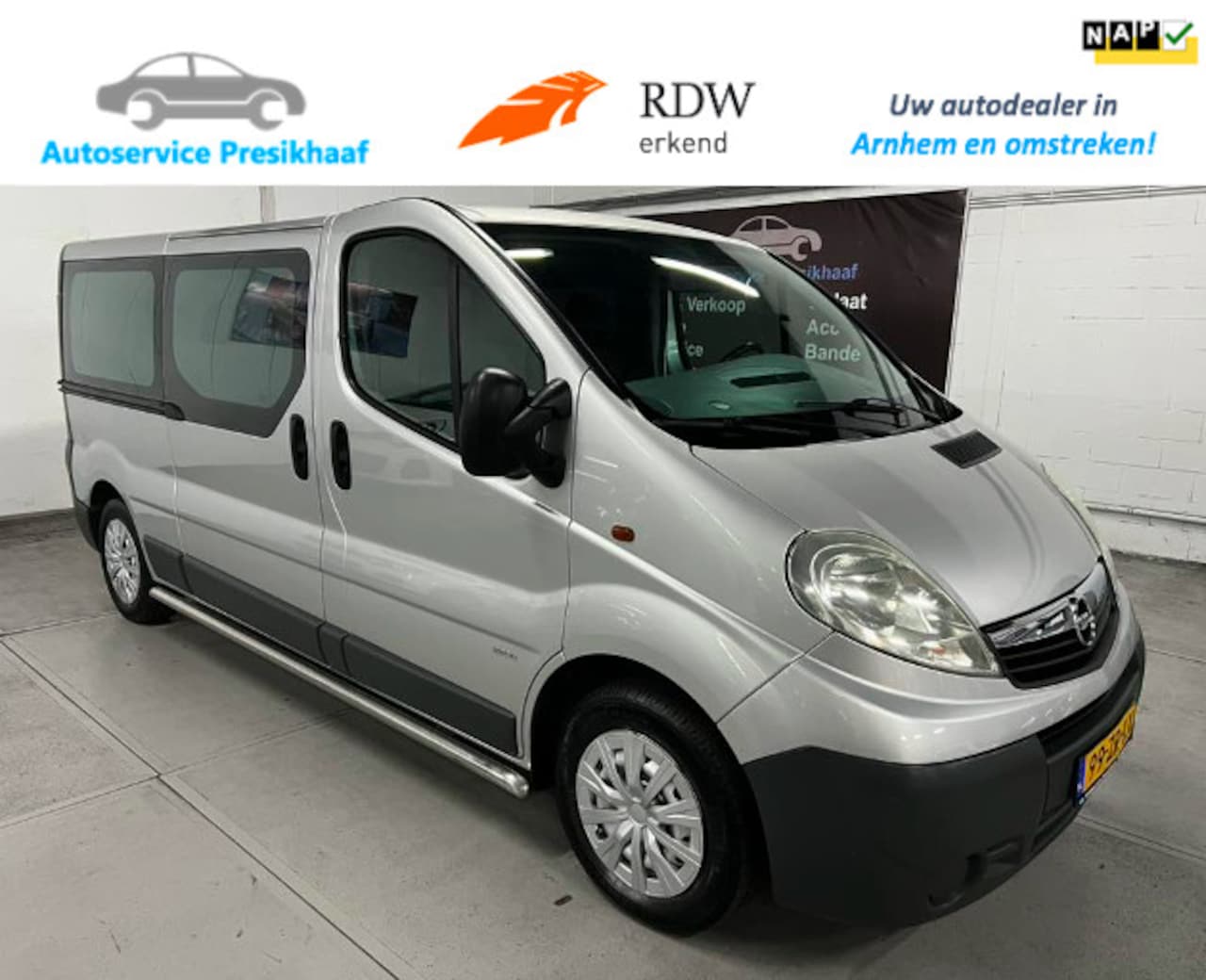 Opel Vivaro Combi - 2.0i L2H1 9p. VOL-LEDER / NAP / TREKHAAK - AutoWereld.nl