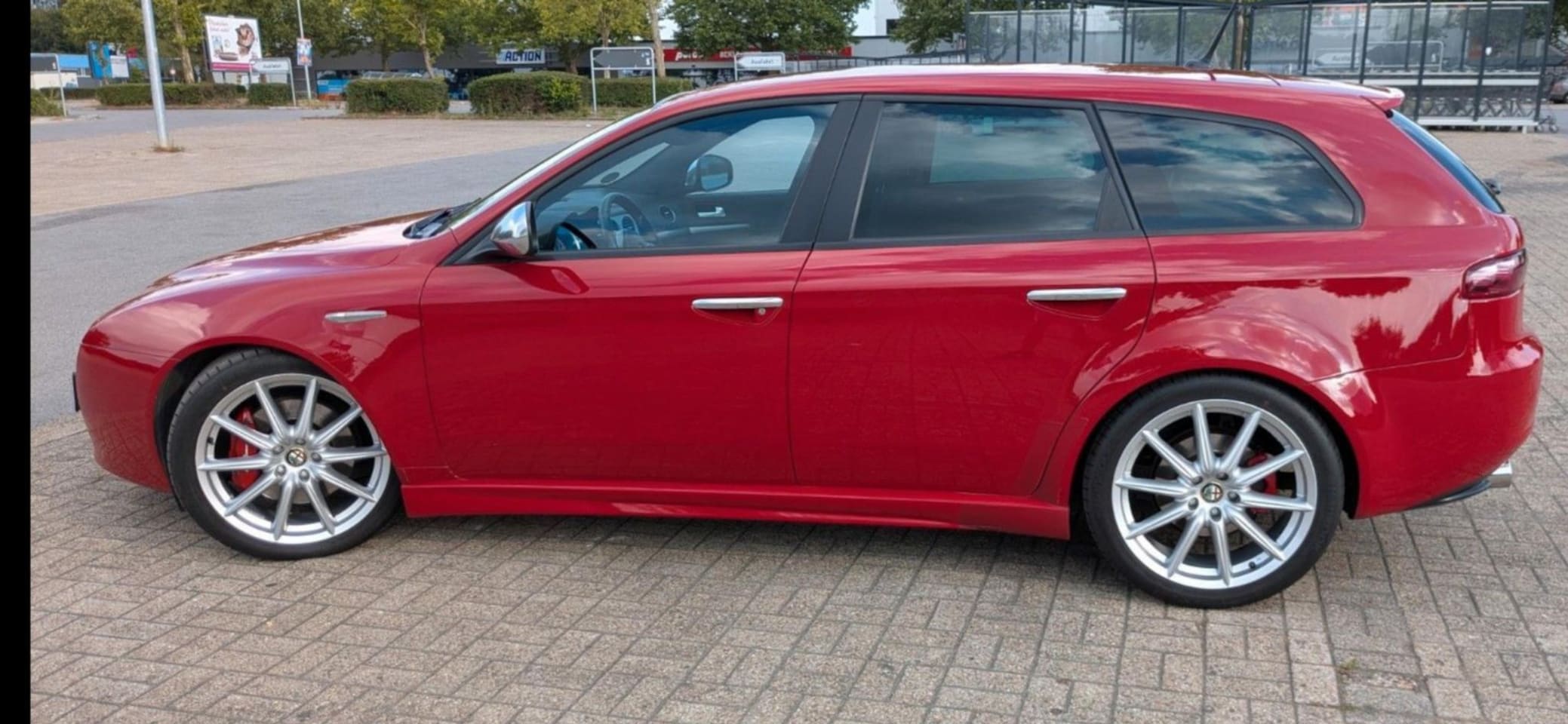 Alfa Romeo 159 Sportwagon - 1.7 T TI 74.801 KM!! Bose 19 inch TOPSTAAT! - AutoWereld.nl