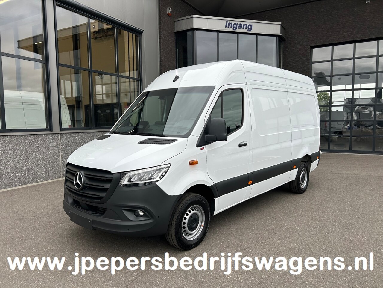 Mercedes-Benz Sprinter - 317 CDI L2 H2 PRO Facelift / LED / MBUX / Navigatie / Camera / Parkeersensoren / Cruise co - AutoWereld.nl