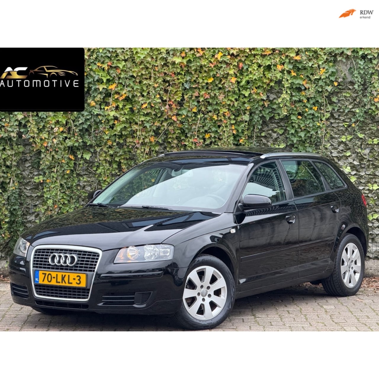Audi A3 Sportback - 1.6 Attraction Automaat /Panodak - AutoWereld.nl