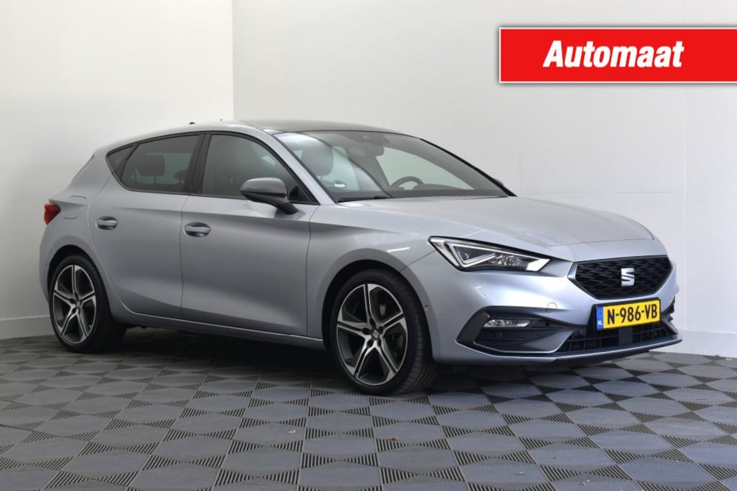 SEAT Leon - 1.0 eTSI 110PK FR Business Intense Automaat - AutoWereld.nl